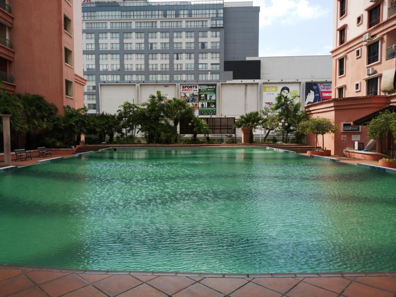 코타키나발루 Marina Court Luxury Penthouse 아파트 호텔 외부 사진